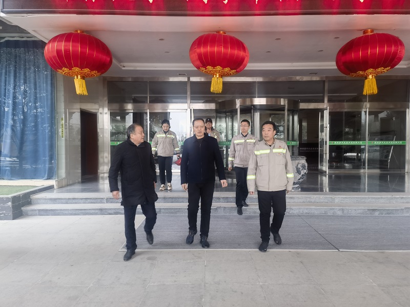 暖心 ——陜西建材科技公司黨委書(shū)記、董事長(cháng)張超暉新春走基層鼓干勁